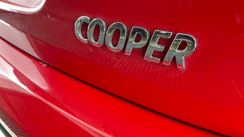 MINI Hatchback 1.5 Cooper Classic 5dr Auto Petrol Hatchback